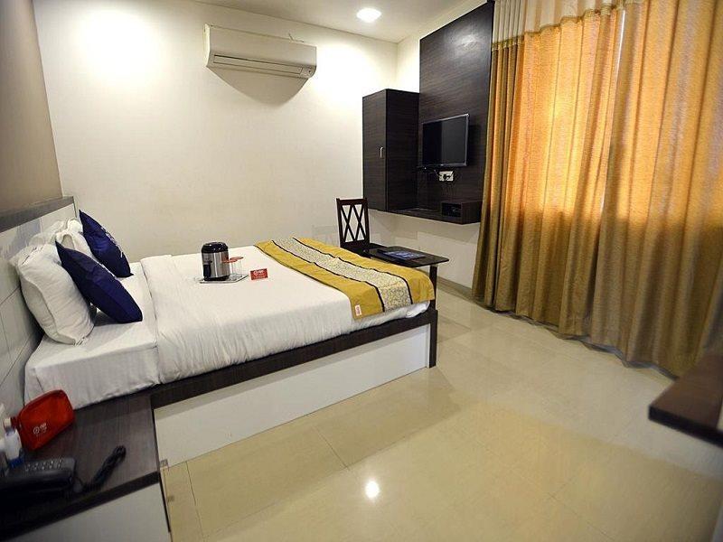 Hotel Planet Vadodara Exterior photo