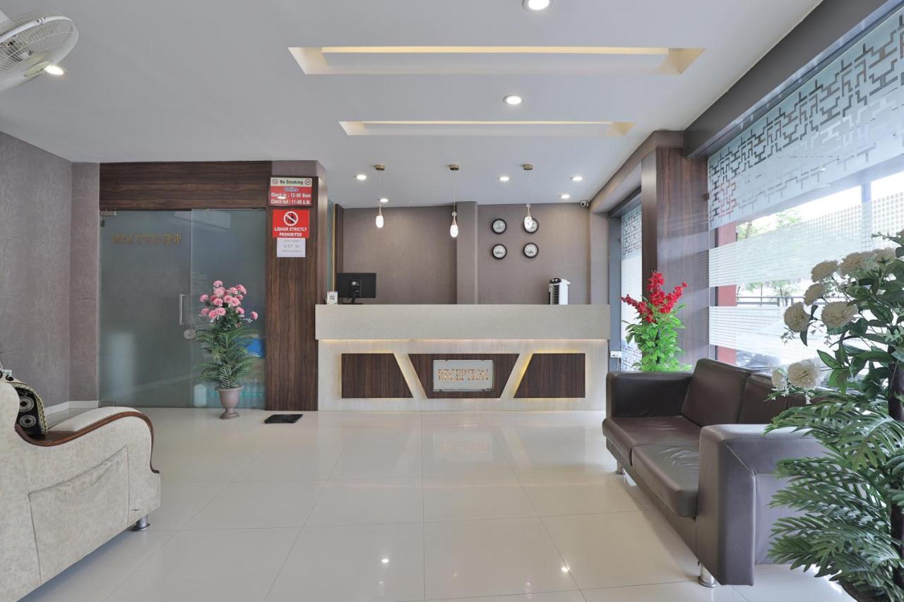 Hotel Planet Vadodara Exterior photo