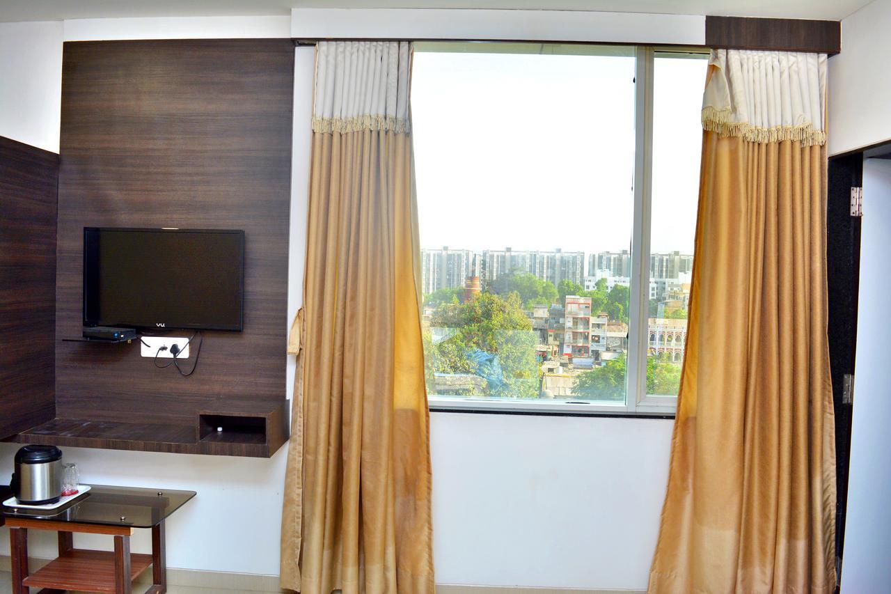 Hotel Planet Vadodara Exterior photo